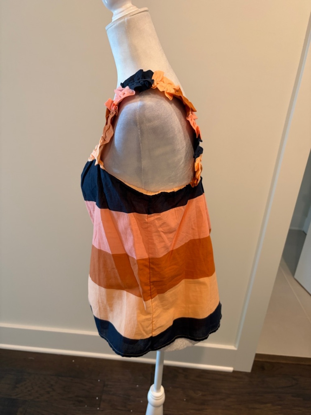 New With Tags Evereve Roan & Ryan Jessie Stripe Ruffle Tank Sz M - Picture 3 of 10